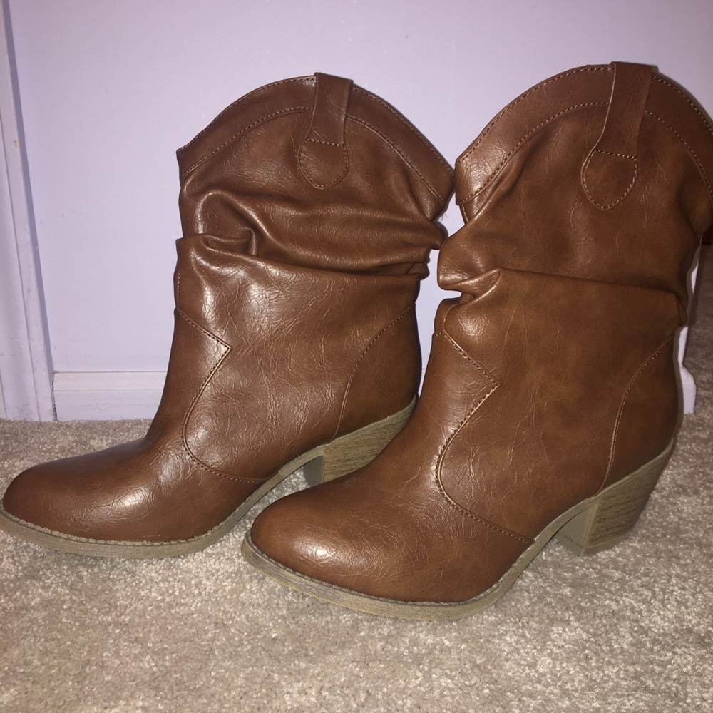 Cowgirl Boots NEVER WORN